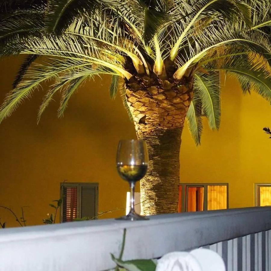 Appartement Pansion Palme à Drvenik  Extérieur photo
